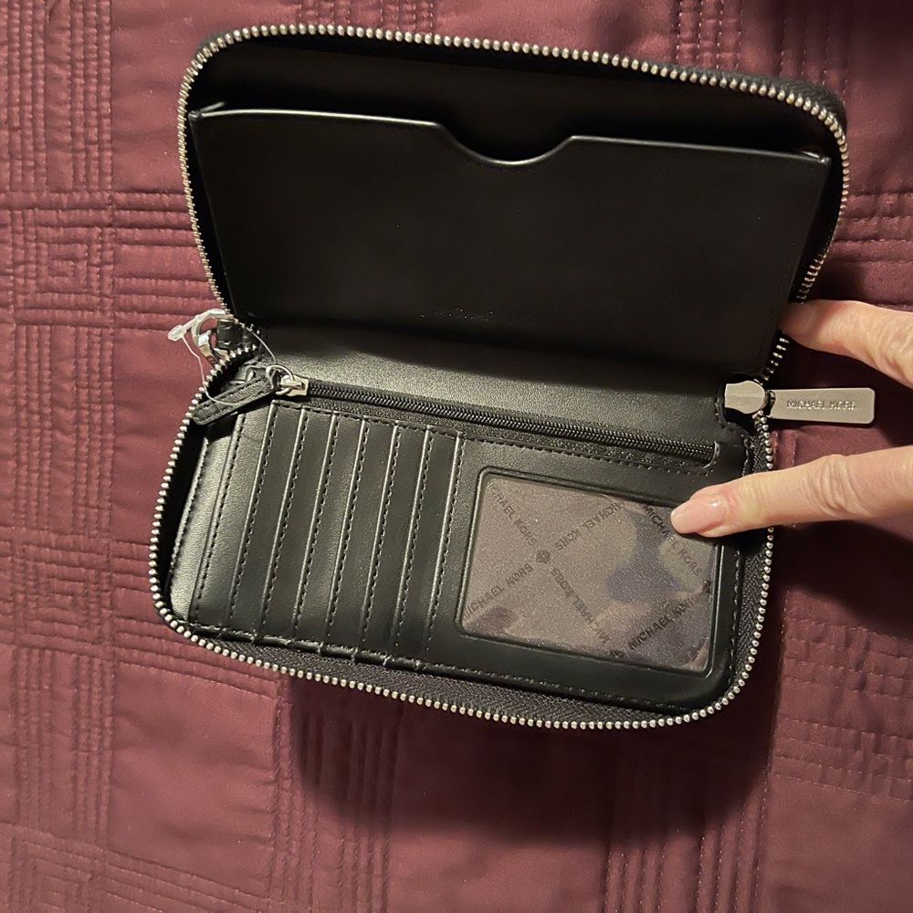NWOT Black Michael Kors wristlet. - Picture 5 of 5